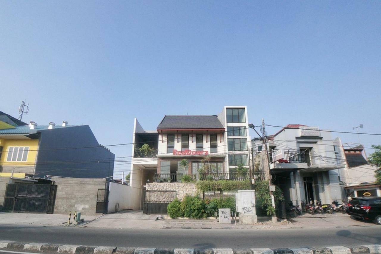 红多兹Plus酒店-近格林普拉姆卡广场购物中心 雅加达 外观 照片